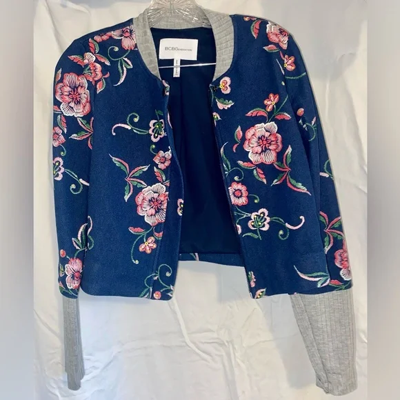 Spring Jacket - Picture 2 of 3